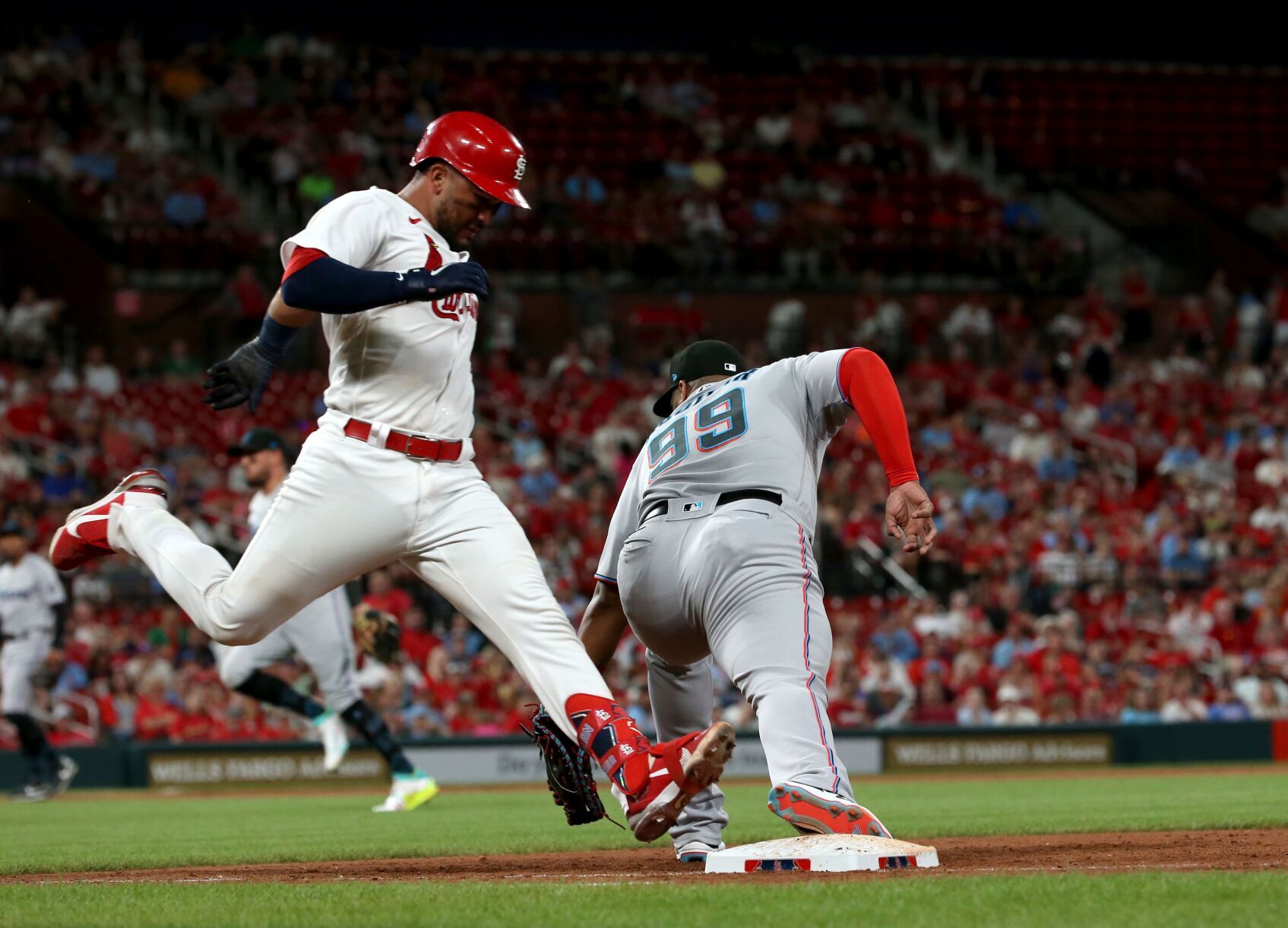 Game 2 of St. Louis Cardinals and Miami Marlins series